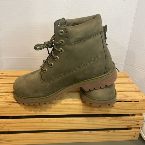 Kids olive Timberland boots - Picture 2 of 5